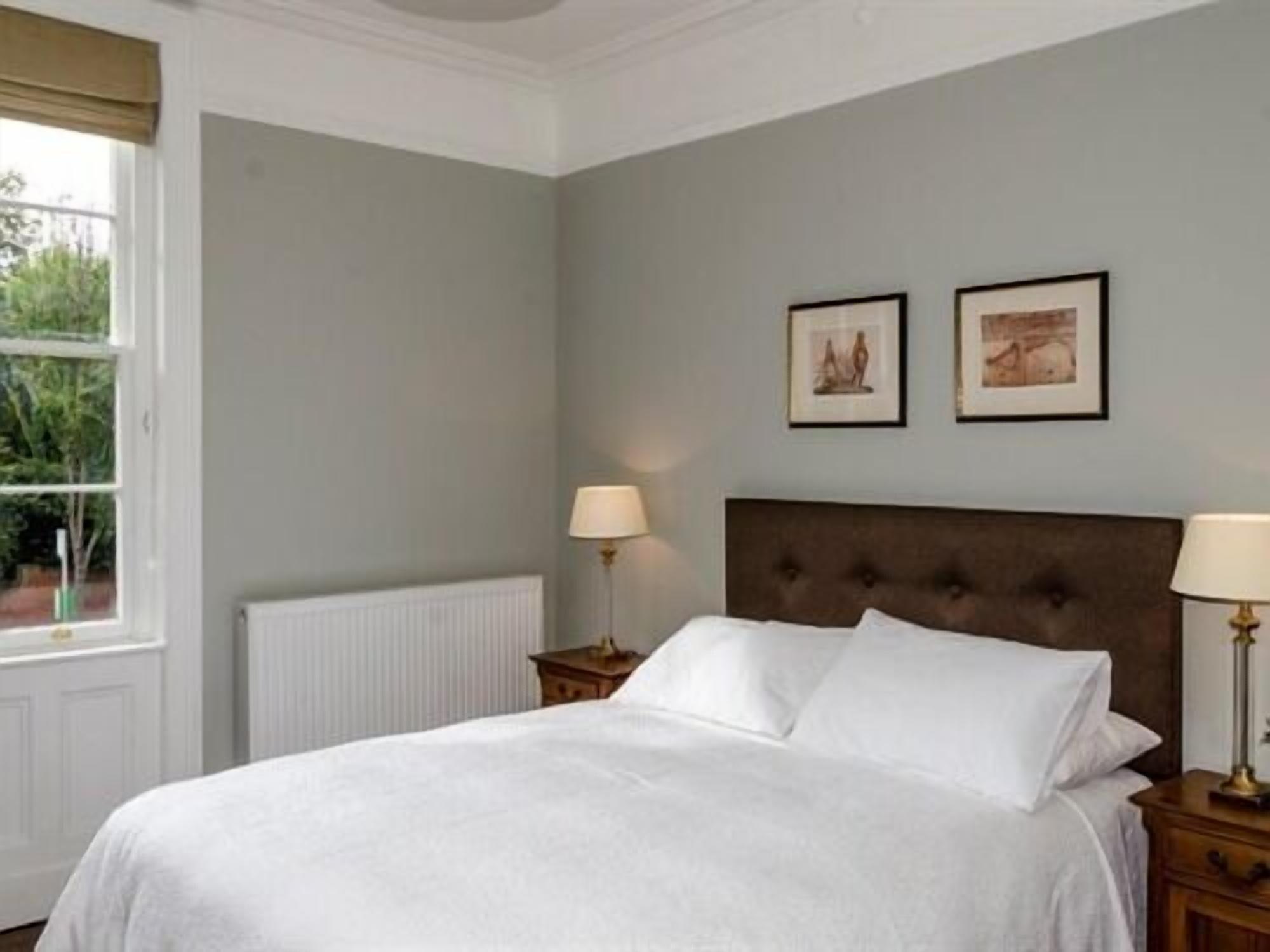 Bed and Breakfast The Lions Newark upon Trent Exterior foto